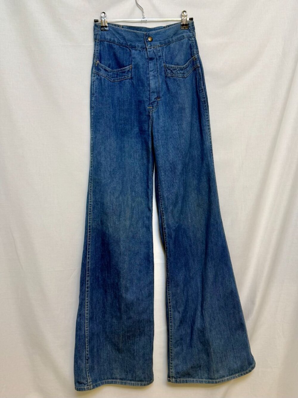Vintage 70s bell bottoms jeans